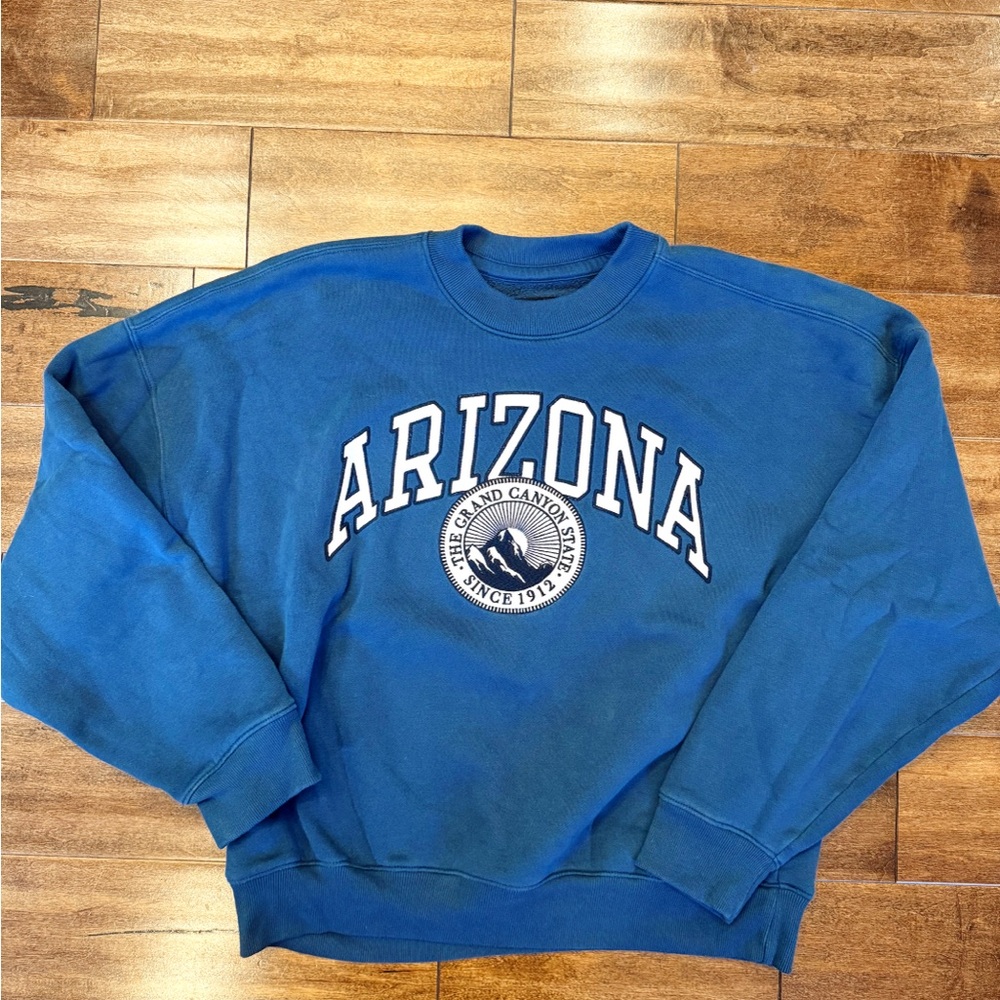 Hollister Arizona Crewneck